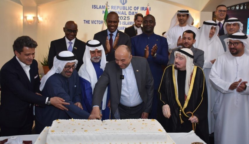 شاهد بالصور.. احتفال بذكرى انتصار الثورة الإسلامية في الإمارات