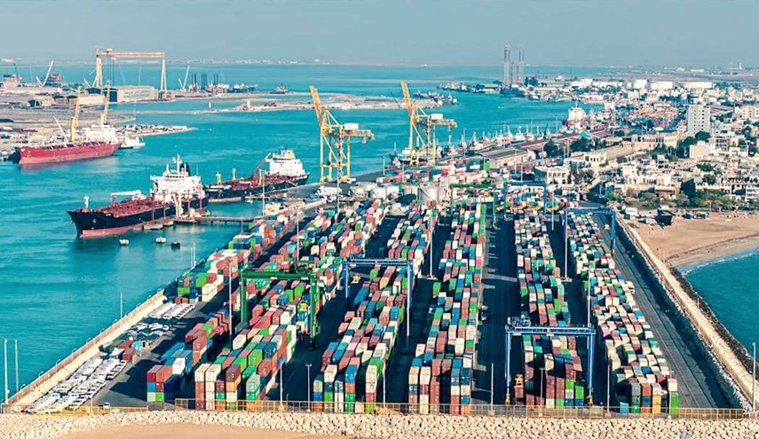 إيران تزيح الستار عن أول نظام محلي لإدارة عمليات الحاويات