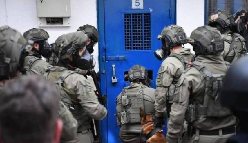 أسير فلسطيني يكشف تفاصيل مروعة عن جرائم الاحتلال بحق الأسرى