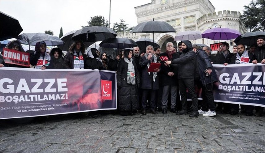 حماس تدعو لحراك عالمي أيام الجمعة والسبت والأحد رفضا للتهجير
