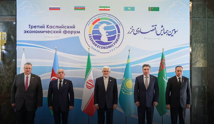 النائب الأول لرئيس الجمهورية يستقبل أعضاء المؤتمر الاقتصادي لبحر قزوين