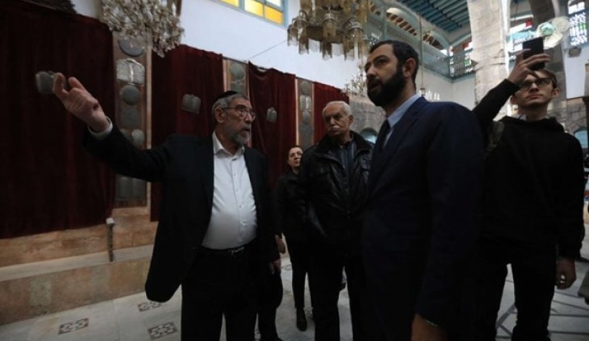 عودة أول وفد يهودي إلى سوريا برفقة حاخام داعم للاحتلال الصهيوني