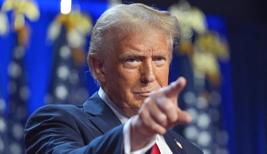 ترامب: زيلينسكي ديكتاتور وجر الولايات المتحدة لحرب لا يمكن الفوز بها