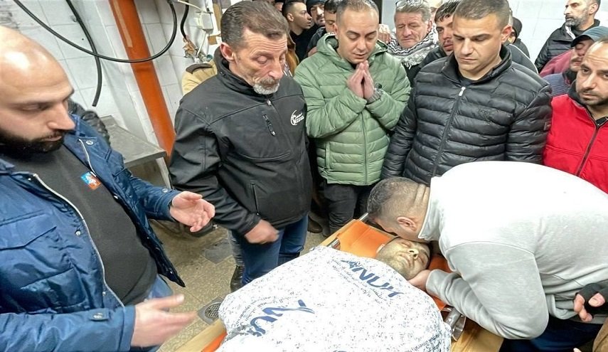 شهيد وإصابات باعتداءات للاحتلال في نابلس.. والمقاومة ترد