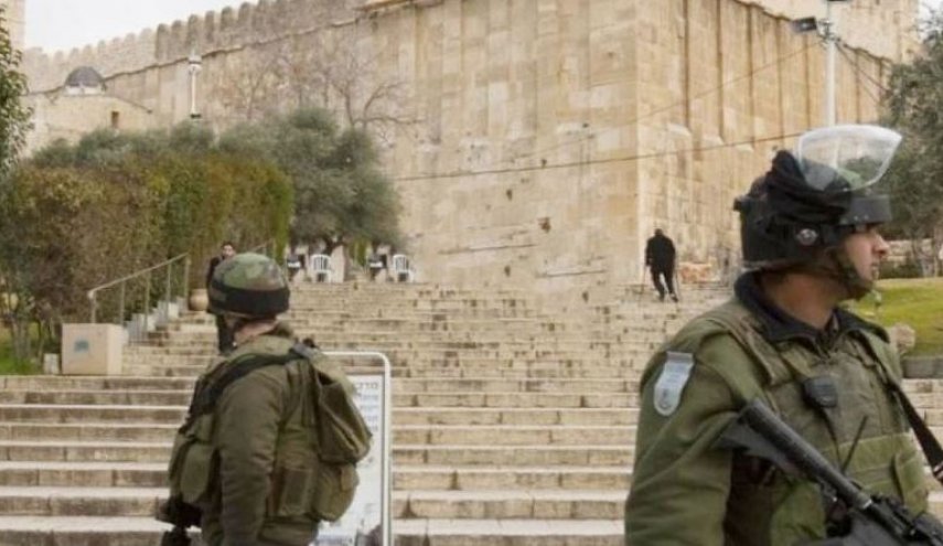 سلطات الاحتلال تُغير إدارة الحرم الإبراهيمي 