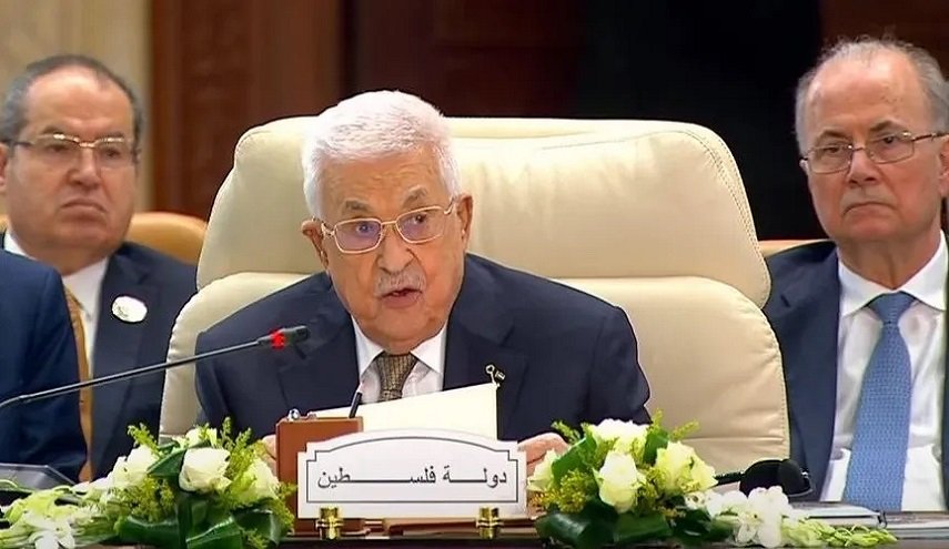 محمود عباس يشيد بالخطة المصرية لإعادة إعمار غزة