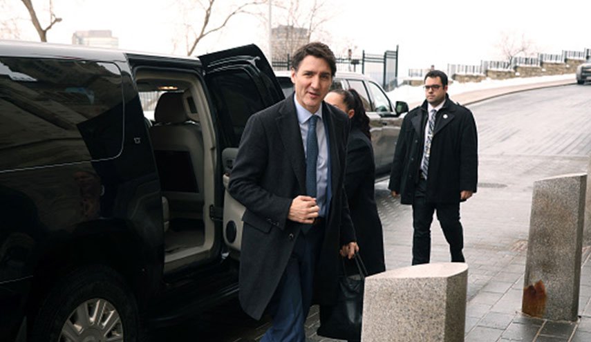 كندا تفرض رسوما جمركية بنسبة 25% على واردات أميركية