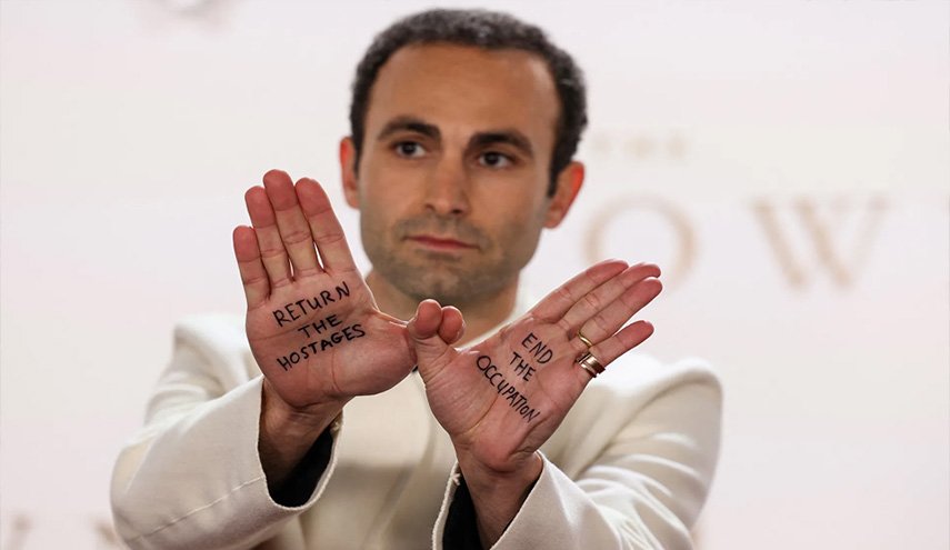 الشرطة البريطانية تستدعي ممثلا مصريا بسبب دعمه لغزة 