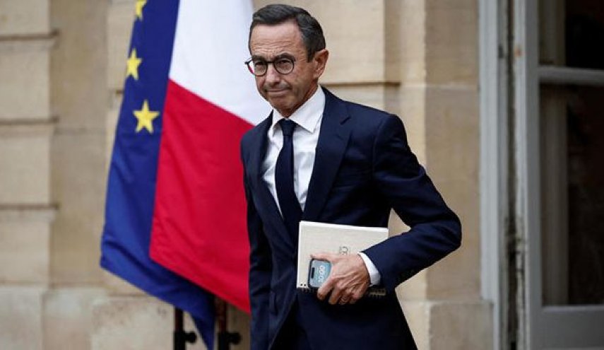 فرنسا تعلق اتفاقية الإعفاء من التأشيرة للدبلوماسيين الجزائريين