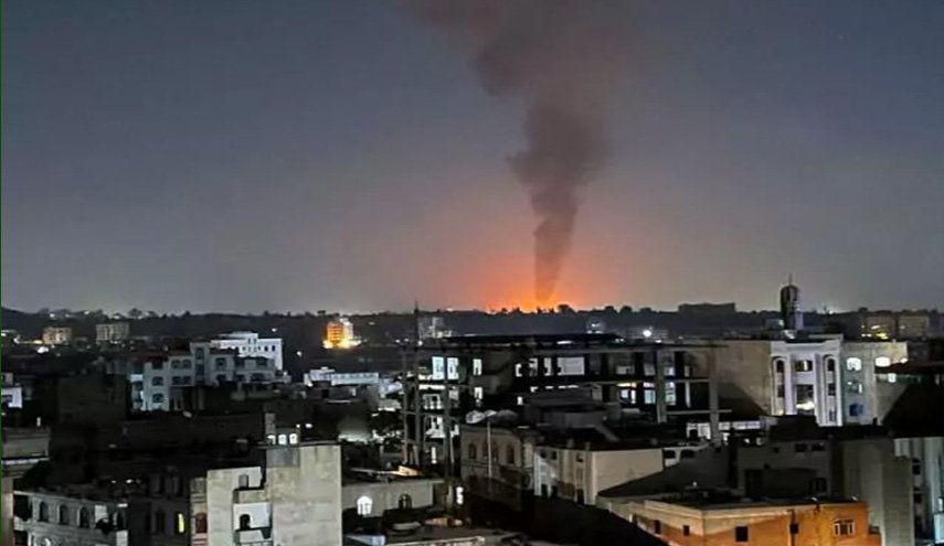 عدوان أمريكي بغارتين على جزيرة كمران بمحافظة الحديدة