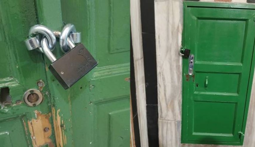 سلطات الاحتلال تغلق أبواب الحرم الإبراهيمي في اعتداء سافر على قدسية المكان