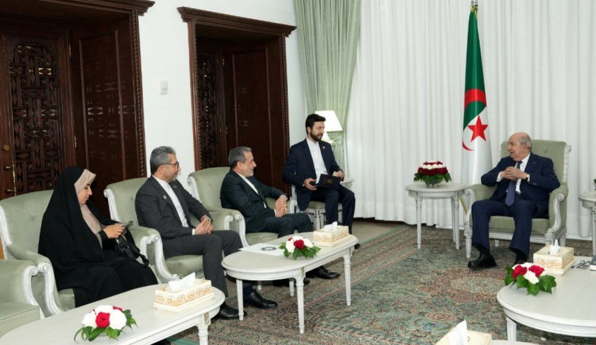 عراقجي يلتقي عبد المجيد تبون في الجزائر