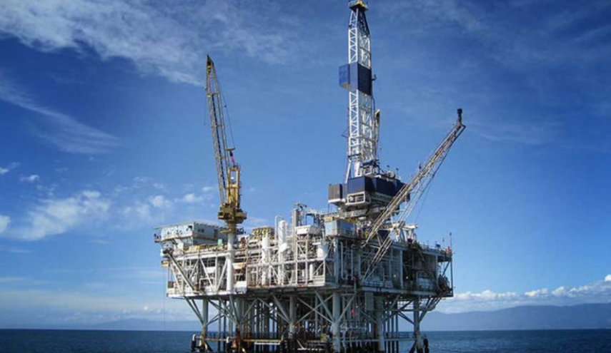 إيران تستهدف رفع طاقة إنتاج النفط لـ 4.8 مليون برميل يومياً