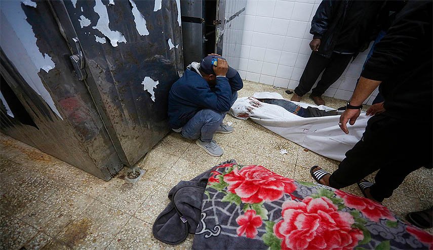 10 شهداء بقصف الاحتلال خيمة تؤوي نازحين غربي خان يونس