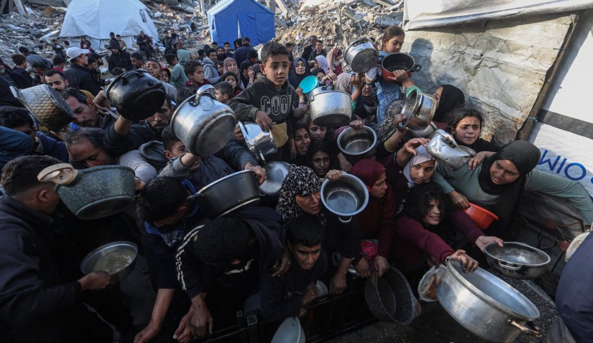 الإعلامي الحكومي يحذر: قطاع غزة على شفا الموت الجماعي