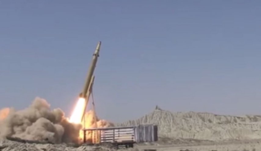 رونمایی از موشک بالستیک «قاسم بصیر» با قابلیت عبور از لایه‌های پدافندی+ویدیو
