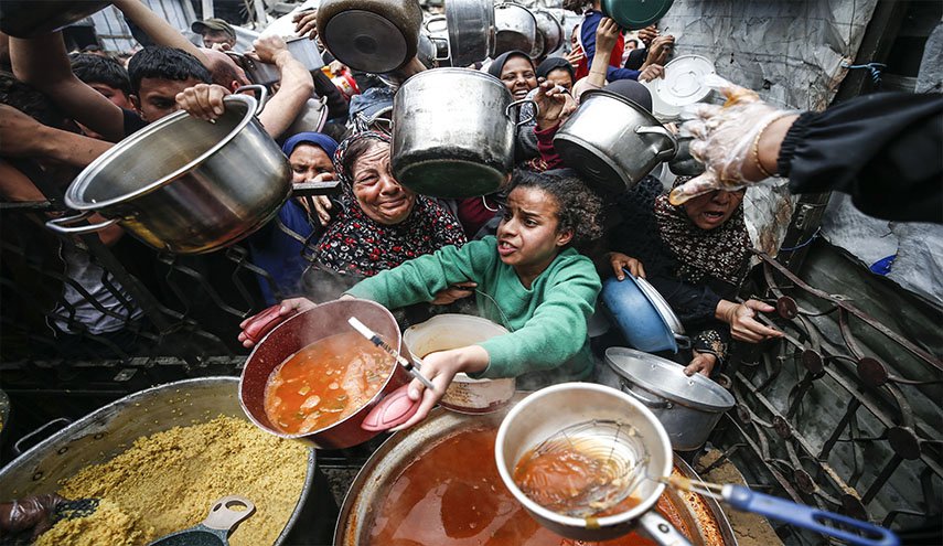 على مرأى العالم.. التجويع يفتك بأجساد أطفال غزة