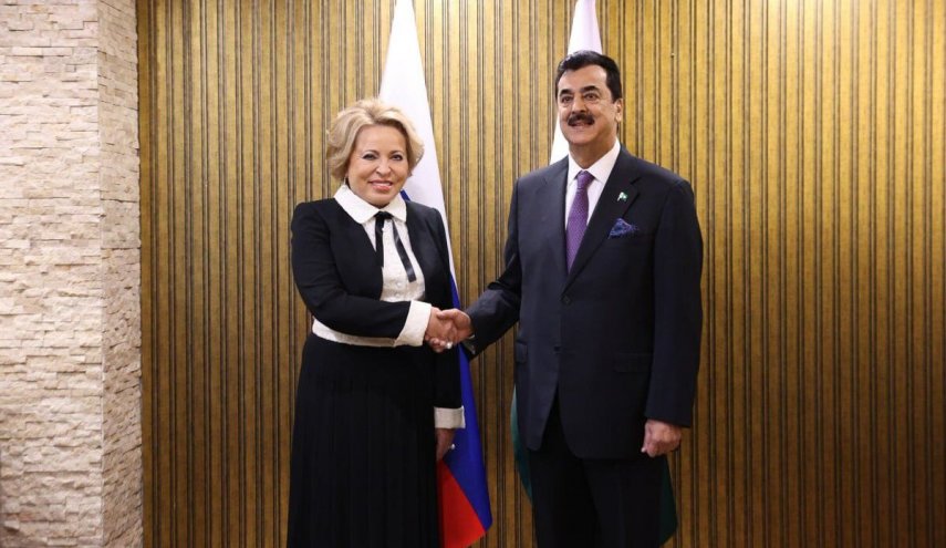 پاکستان و روسیه بر مدار تحکیم روابط؛ گیلانی به مسکو رفت
