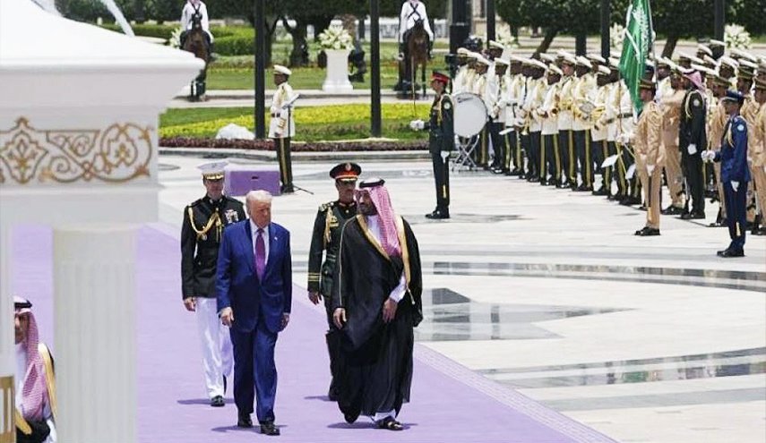 واشنطن والرياض توقعان صفقة أسلحة بقيمة 142 مليار دولار