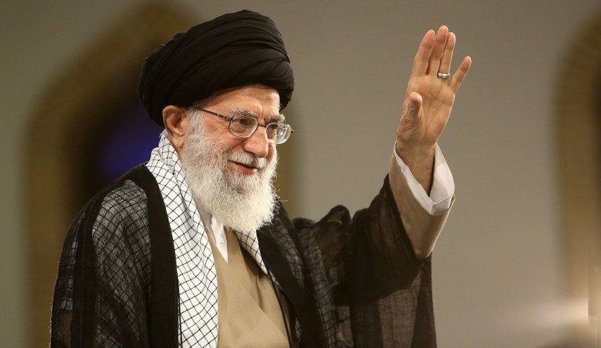 جمعی از معلمان با رهبر انقلاب دیدار می کنند