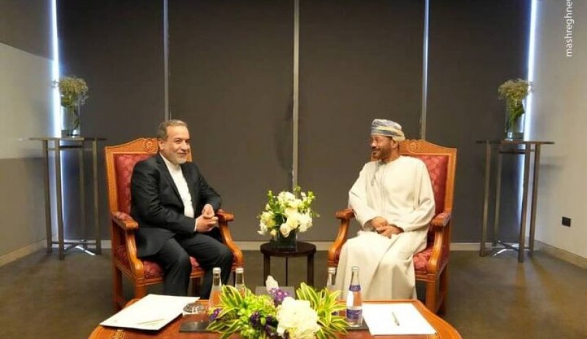 دیدار «عراقچی» با همتای عمانی پیش از آغاز مذاکرات