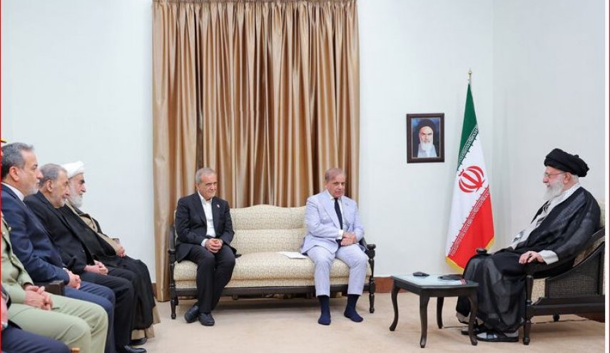 رهبر معظم انقلاب: لزوم اقدامات تاثیرگذار برای متوقف کردن جنایات در غزه