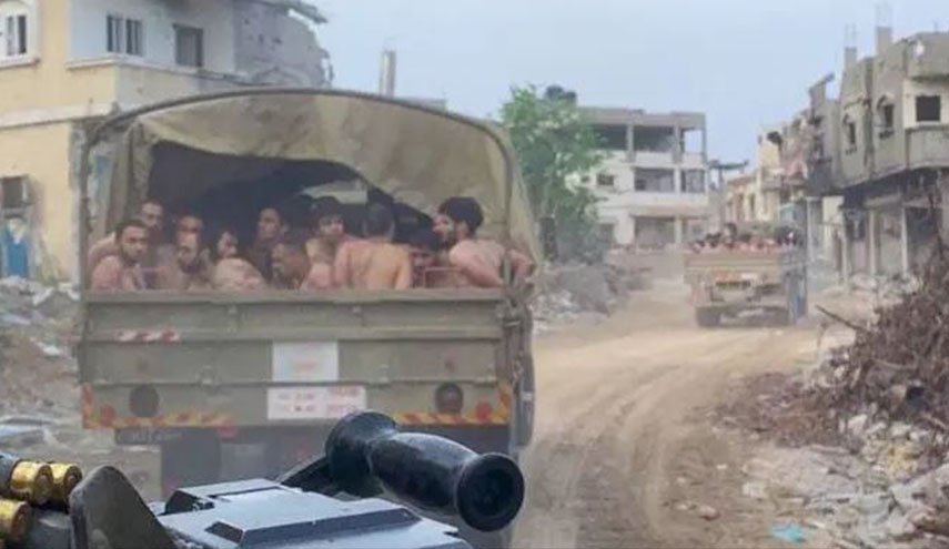 نتنیاهو يتباهى باعتقال آلاف الفلسطينيين في غزة وتصويرهم عراة