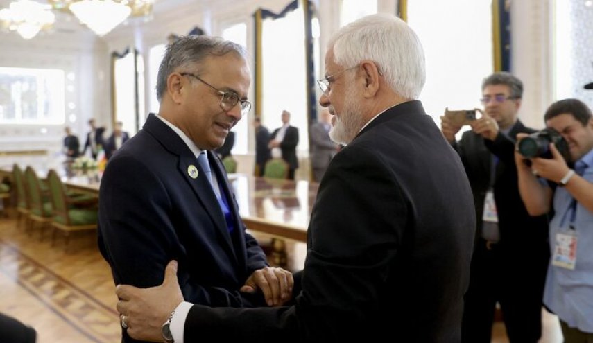 إيران تعلن استعدادها لنقل الخبرات لدول منظمة التعاون الاقتصادي (إكو)