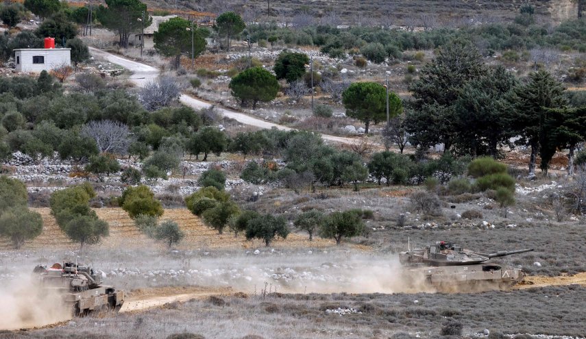 إطلاق صواريخ من سوريا باتجاه الجولان المحتل والاحتلال يرد