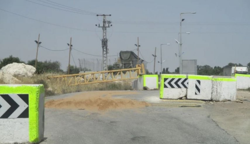 إطلاق نار على حاجز إسرائيلي قرب 