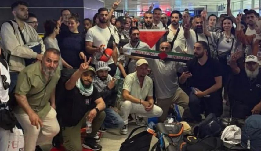ترحيل عشرات الأجانب المشاركين في المسيرة العالمية لغزة من مصر