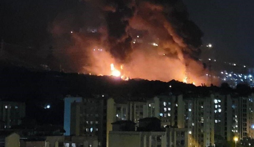 الكيان الصهيوني يستهدف مستودع نفط وخزان وقود في ايران
