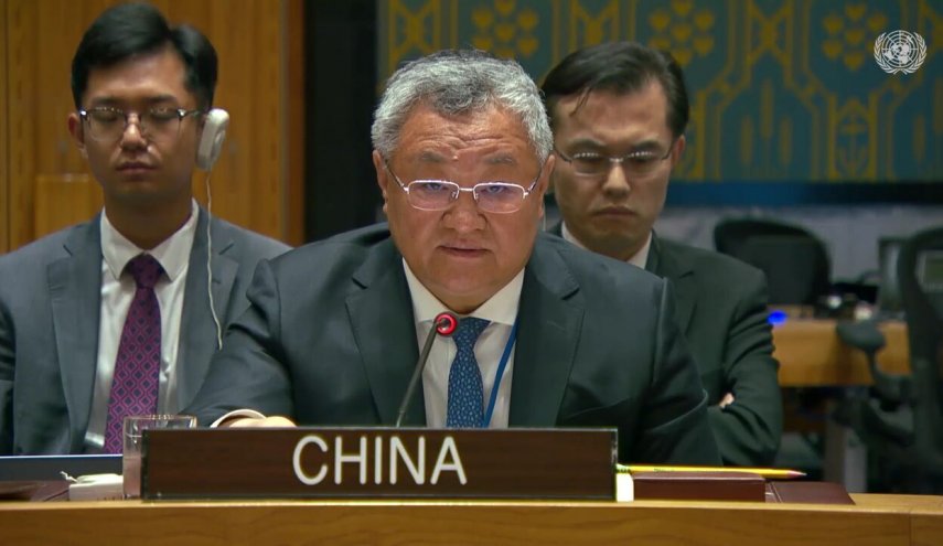 مبعوث الصين لدى الأمم المتحدة يدين بشدة الهجمات الأمريكية على إيران