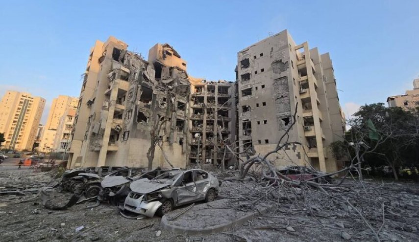 خبير في الشؤون الصهيونية: الهجمات الإيرانية اليوم کانت استثنائية