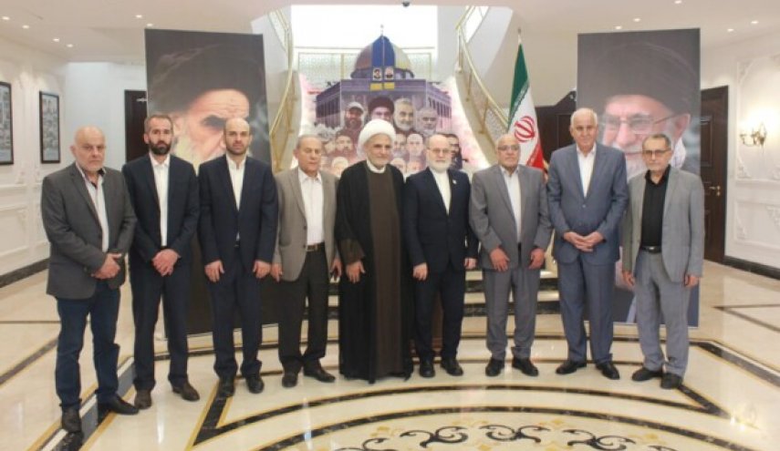 وفد من حركة امل يزور السفارة الايرانية في بيروت  للتهنئة بالإنتصار الاحتلال
