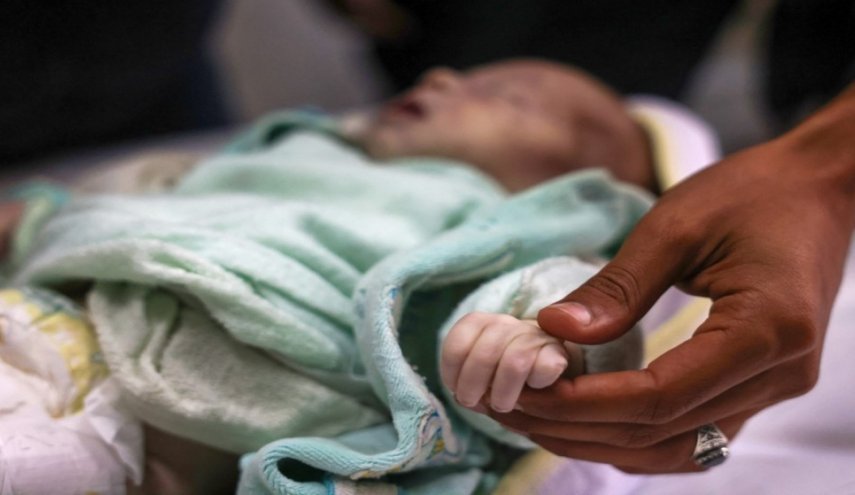 وفاة رضيعين جوعاً في قطاع غزة