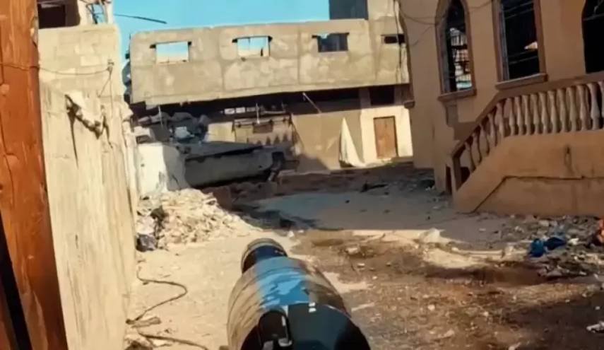 كتائب القسام تستهدف قُمرة 'باقر' صهيوني في خانيونس 