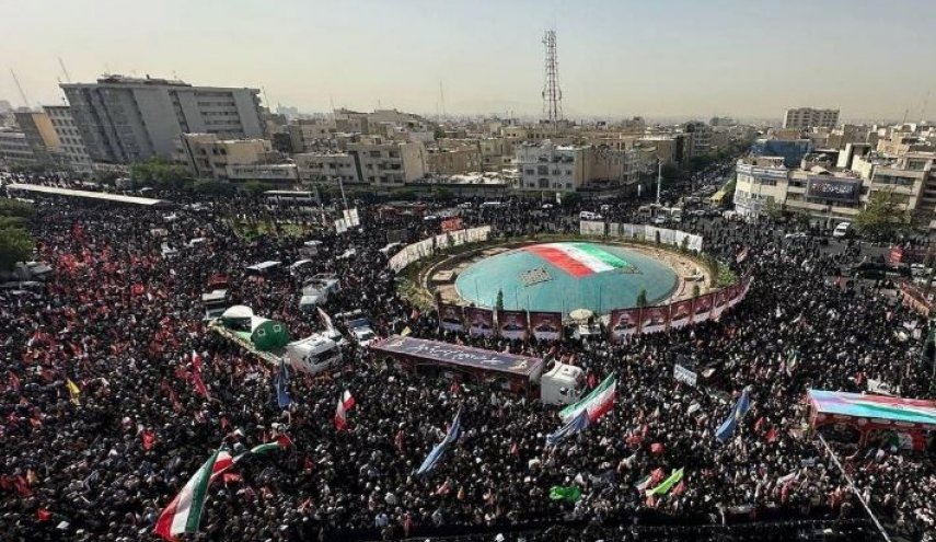 روایت خبرگزاری رویترز از مراسم تشییع پیکرهای شهدای حملات رژیم صهیونیستی به ایران