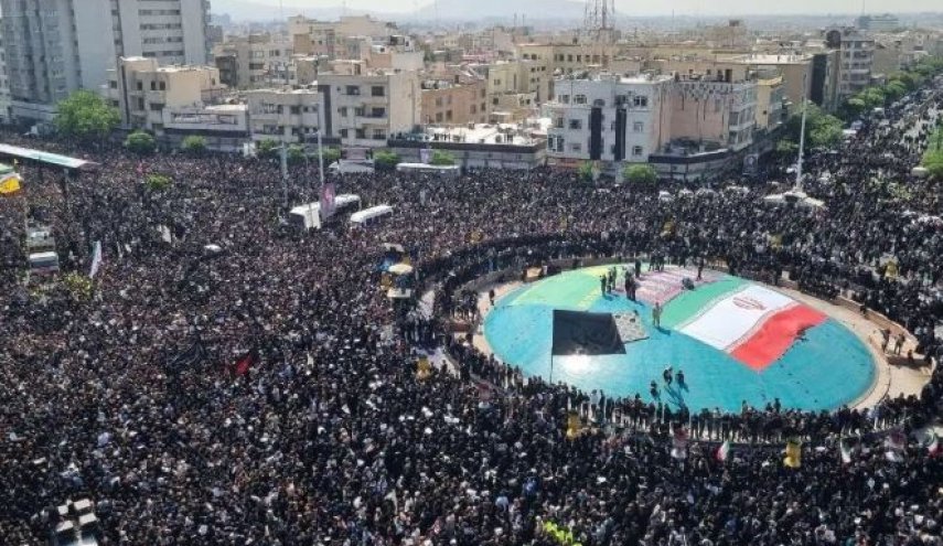 روایت رسانه‌های آمریکایی از جمعیت عظیم ایرانیان در تشییع پیکر شهدای حمله اسرائیل به ایران