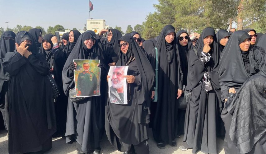 مراسم وداع با سرداران رشید اسلام در بهشت زهرای تهران
