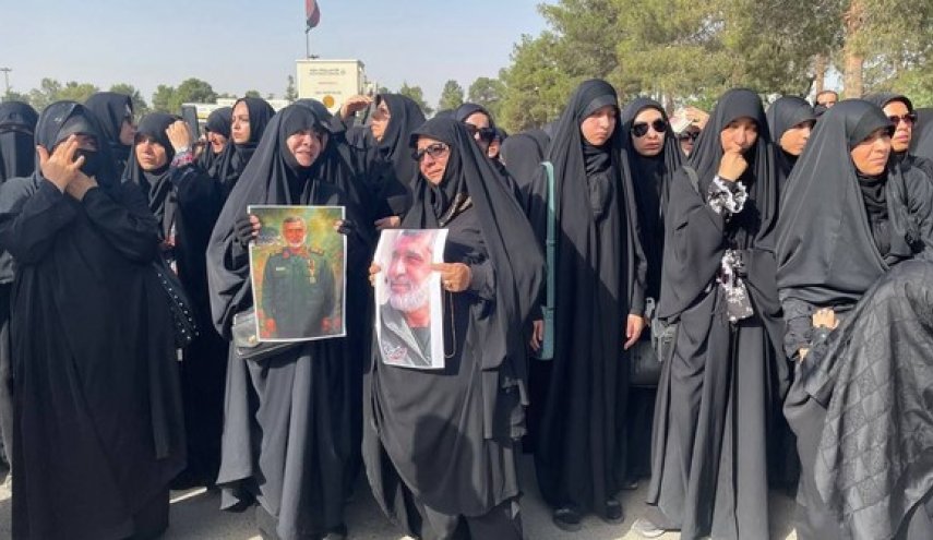 تشييع ودفن اللواء حاجي زادة واللواء محمود باقري