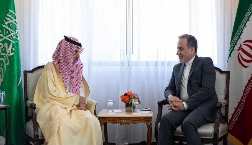 عراقجي يبعث رسالة خطية إلى نظيره السعودي...وهذا مضمونه 