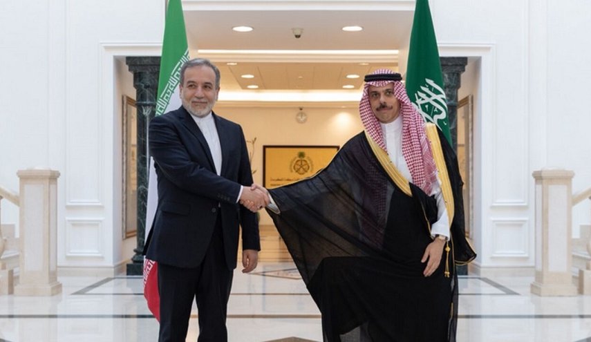 عراقجي يلتقي نظيره السعودي في جدة 