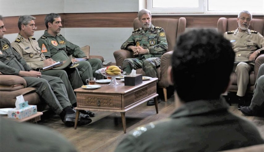 فرمانده کل ارتش: اجازه نخواهیم داد یک وجب از خاک ایران از آن جدا شود
