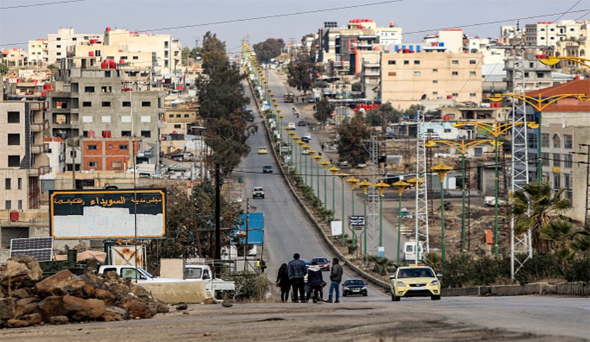 عشرات القتلى والجرحى باشتباكات السويداء وقلق من نزوح جماعي 