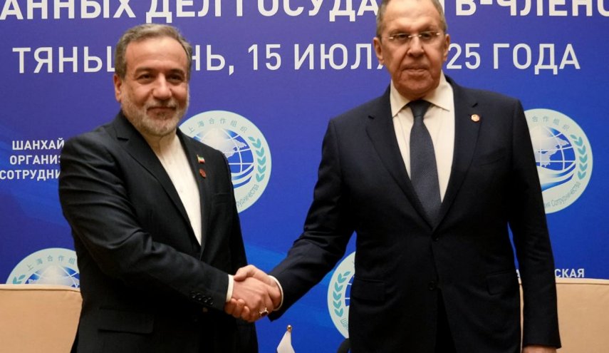 رایزنی عراقچی و لاوروف در چین