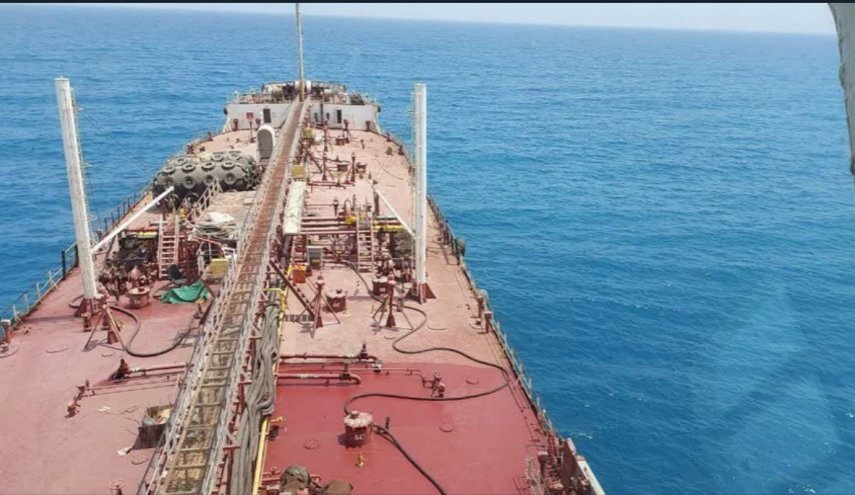 إيران تحتجز ناقلة نفط أجنبية بتهمة تهريب مليوني لتر من الوقود