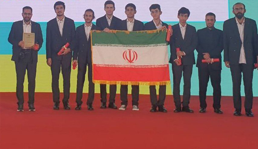 طلاب إيرانيون يحققون 6 ميداليات ملونة في الأولمبياد العالمي للرياضيات