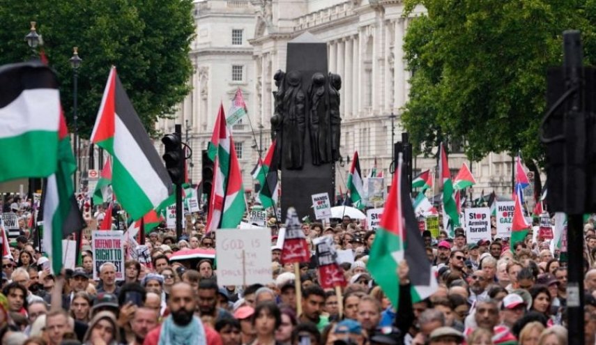 شاهد..مسيرة داعمة لفلسطين في لندن تنتهي باعتقال 55 متظاهرًا