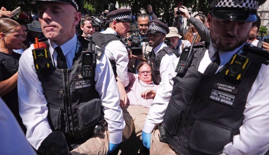 تداوم سرکوب حامیان فلسطین در لندن/ ۵۵ نفر بازداشت شدند
